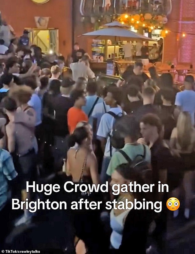Temores sobre a 'ligação' de meio mandato em Southend após Na sexta-feira, um homem de 20 anos foi esfaqueado nas primeiras horas da manhã na Boundary Road em Hove, Brighton.