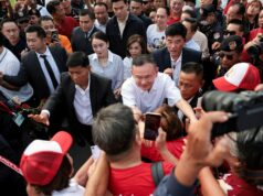 Thaksin Shinawatra da Tailândia é libertado da prisão Thaksin Shinawatra da Tailândia é libertado da prisão