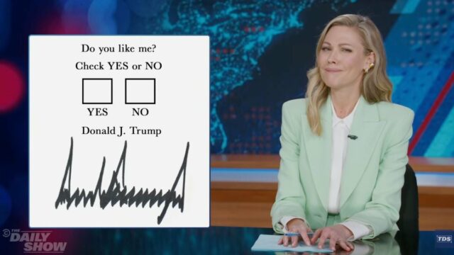 'The Daily Show' zomba do plano de 'memorando de uma página' de Trump para acabar com o conflito com o Irã: 'Podemos ver uma cópia?' | Vídeo
