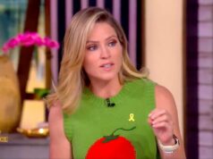 ‘The View’: Sara Haines diz que Trump ignorar os problemas financeiros da América é a ‘coisa mais verdadeira que ele já disse’ 'The View': Sara Haines diz que Trump ignorar os problemas financeiros da América é a 'coisa mais verdadeira que ele já disse'