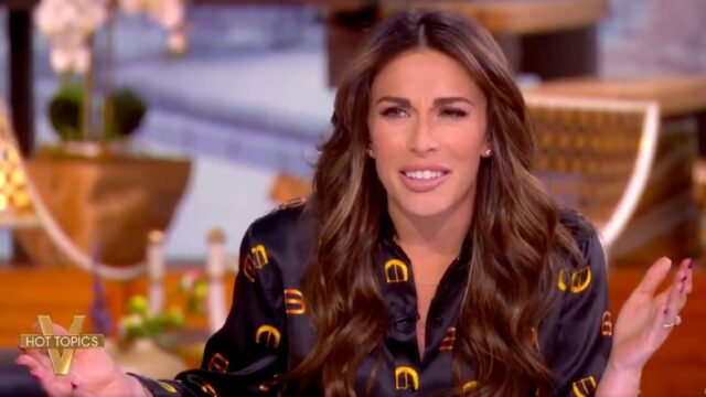 'The View' hospeda o fundo secreto 'inconstitucional' de Trump para 'The View' hospeda o fundo secreto 'inconstitucional' de Trump para aliados: 'A coisa mais pantanosa que eu poderia imaginar' | Vídeo
