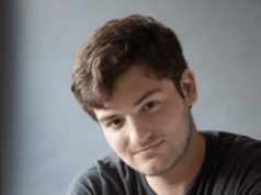 Theo Baker passou quatro anos investigando Stanford. Antes de partir, aqui está o que ele encontrou. Theo Baker passou quatro anos investigando Stanford. Antes de partir, aqui está o que ele encontrou.