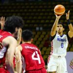 Thirdy Ravena de Gilas Pilipinas durante um jogo contra a Indonésia nas semifinais de basquete masculino dos SEA Games 2025