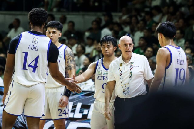 Thirdy Ravena vê o retorno à glória do UAAP para Treinador do Ateneo Blue Eagles, Tab Baldwin UAAP