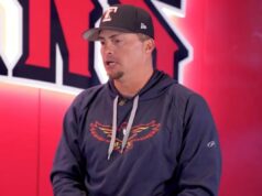 Tigers demitem abruptamente o gerente Triple-A por ‘violação’ enigmática Os Tigers demitiram o técnico da Triple-A Toledo, Gabe Alvarez, na terça-feira.