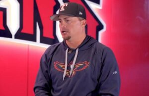 Tigers demitem abruptamente o gerente Triple-A por ‘violação’ enigmática Os Tigers demitiram o técnico da Triple-A Toledo, Gabe Alvarez, na terça-feira.