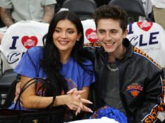 Timothée Chalamet faz Kylie Jenner rir com Ruthless Cavaliers Troll CLEVELAND, OHIO - MAY 25: Kylie Jenner and actor Timothée Chalamet attend Game Four of the NBA Eastern Conference Finals between the Cleveland Cavaliers and the New York Knicks at Rocket Arena on May 25, 2026 in Cleveland, Ohio. (Photo by Gregory Shamus/Getty Images)