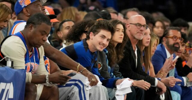 Timothee Chalamet no jogo do New York Knicks em 5 de maio no Madison Square Garden