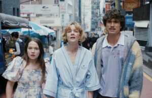 Todo mundo está ignorando esse programa da Netflix que retorna – veja por que a segunda temporada é ainda melhor Charles Melton como Austin Davis e Cailee Spaeny como Ashley Miller na 2ª temporada de Beef