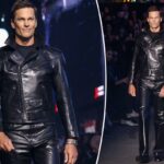 Tom Brady estreia na passarela do desfile da Gucci