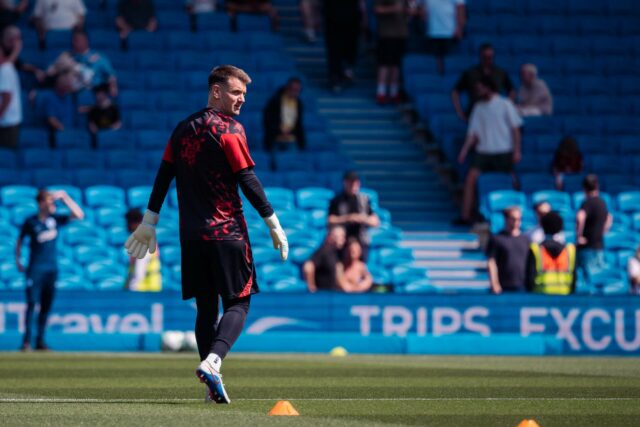 Tom Heaton mostrou classe durante o aquecimento do Man Utd antes da vitória sobre o Brighton

