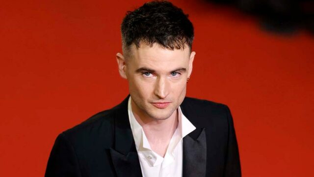 Tom Sturridge em 'The Man I Love' de Ira Sachs, Tom Sturridge em 'The Man I Love' de Ira Sachs, Encontrando a 'linguagem física' de seu relacionamento na tela com Rami Malek e juntando-se ao próximo filme de Mia Hansen-Løve