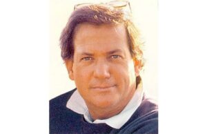 Tony Seiniger, designer de pôsteres e comerciante de filmes, morre aos 87 anos Tony Seiniger, designer de pôsteres e comerciante de filmes, morre aos 87 anos