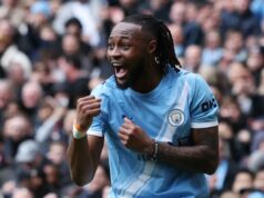 Torcedor da Premier League preso por suposto abuso racial contra Antoine Semenyo Antoine Semenyo, do Manchester City, comemora depois de marcar um gol nesta temporada.