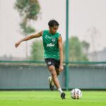 Torcedor do Barcelona que aprimorou suas habilidades em Madrid - Soham Varshneya agora comanda o meio-campo do Bengaluru FC