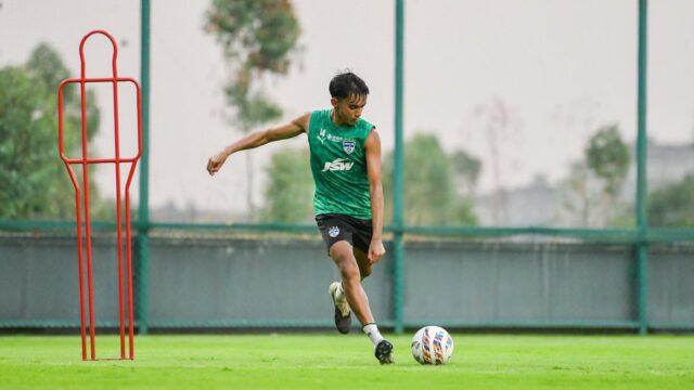 Torcedor do Barcelona que aprimorou suas habilidades em Madrid - Soham Varshneya agora comanda o meio-campo do Bengaluru FC
