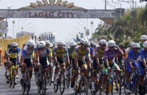 Tour de Luzon: Ronnilen Quita entra na conversa sobre o título Grupo de ciclistas em ação durante o Tour de Luzon 2026.