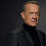 Transmita ou ignore: 'Segunda Guerra Mundial com Tom Hanks' na história, onde o vencedor do Oscar produz e narra uma visão de 20 partes do maior conflito global até hoje