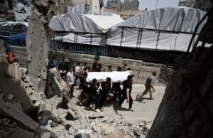 Três trabalhadores de cozinha comunitária entre os cinco mortos por Israel em Gaza Três trabalhadores de cozinha comunitária entre os cinco mortos por Israel em Gaza