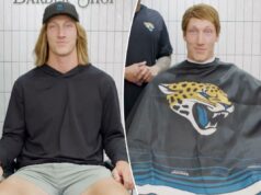 Trevor Lawrence corta o cabelo para o vídeo de lançamento da programação do Jaguars – ou não? Alguns fãs estão divididos sobre se o quarterback do Jacksonville Jaguars, Trevor Lawrence, realmente cortou seus amados longos cabelos no vídeo de lançamento do cronograma 2026 do time na quinta-feira.