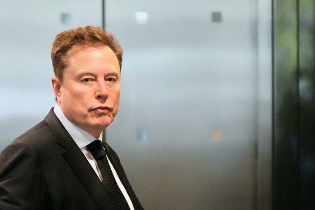 Tribunal federal rejeita as alegações de Elon Musk contra a OpenAI, dizendo que ele entrou com o processo tarde demais
