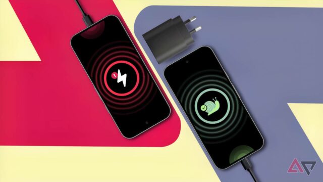 Troquei meu carregador de telefone super rápido por um super Três carregadores flutuando acima de uma superfície verde.