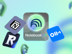 Troquei três ferramentas de produtividade caras pelo NotebookLM do Google e nunca mais vou voltar Uma mesa com laptop e outros itens de escritório, com o logotipo NotebookLM no centro.