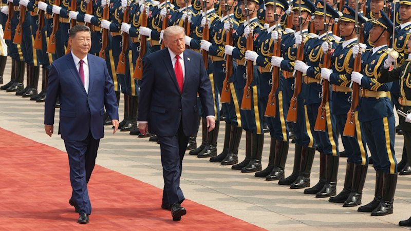 Xi e Trump na cerimônia de boas-vindas.