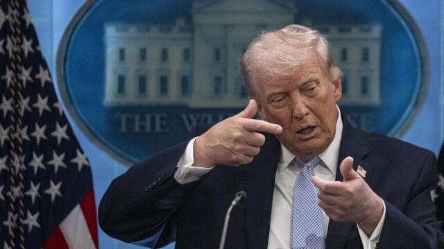 Trump Tiba-Tiba Tunda 'Projeto Liberdade', Estratégias Damai ou Sinyal Serangan Baru ke Irã?
