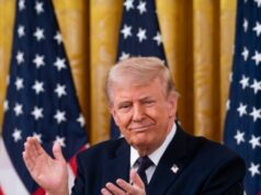 Trump anuncia acordo com o Irã ‘amplamente negociado’ e Estreito de Ormuz será aberto Trump anuncia acordo com o Irã 'amplamente negociado' e Estreito de Ormuz será aberto