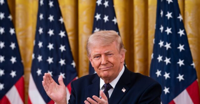 Trump anuncia acordo com o Irã 'amplamente negociado' e Estreito Trump anuncia acordo com o Irã 'amplamente negociado' e Estreito de Ormuz será aberto