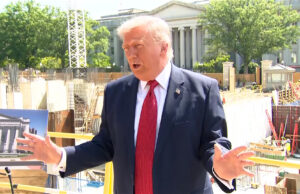 Trump apresenta novo salão de baile ‘protegido por drones’ na Casa Branca Trump apresenta novo salão de baile ‘protegido por drones’ na Casa Branca