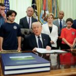 Trump assina proclamação para reiniciar o teste de aptidão presidencial nas escolas dos EUA