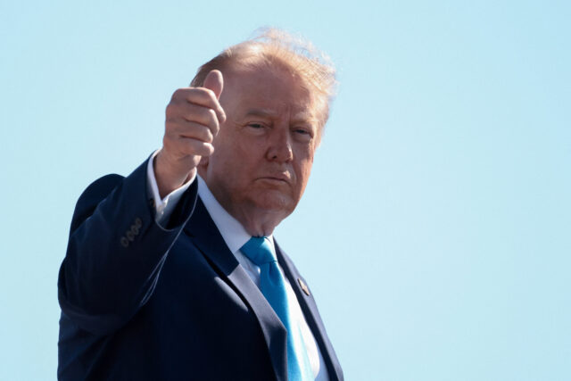 Trump brinca sobre concorrer a primeiro-ministro israelense Trump brinca sobre concorrer a primeiro-ministro israelense