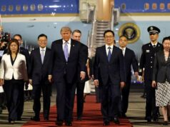 Trump chega à China para cimeira altamente antecipada com Xi Jinping Trump chega à China para cimeira altamente antecipada com Xi Jinping
