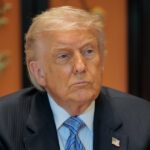 Stephen Colbert responde a Trump comemorando o cancelamento de 'The Late Show'