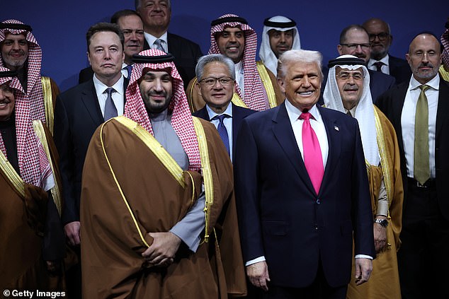 Trump deixa os líderes árabes em silêncio em um dramático telefonema vazado enquanto o presidente exige um “grande acordo” do Irã: “Vou explodir tudo”