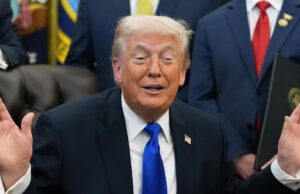 Trump diz que prazo para o Congresso aprovar guerra com o Irã não se aplica Donald Trump celebrou uma decisão da Suprema Corte que poderia fazer com que muitos estados fortemente negros tivessem representação exclusivamente branca.