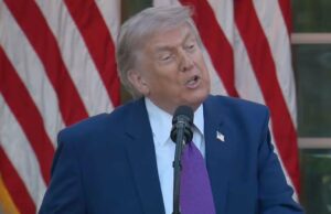 Trump interrompe discurso para questionar multidão sobre possível confronto entre Vance e Rubio em 2028 | Vídeo James Comey