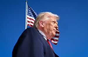 Trump lança estratégia antiterrorista ‘América Primeiro’ visando cartéis, jihadistas e extremistas domésticos Trump lança estratégia antiterrorista 'América Primeiro' visando cartéis, jihadistas e extremistas domésticos