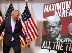 Trump pede acusações de “incitamento” contra o principal democrata Hakeem Jeffries Trump pede acusações de “incitamento” contra o principal democrata Hakeem Jeffries