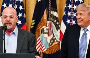 Trump aumenta o volume das vitórias económicas e da realização dos seus testes Trump aparece ao lado do astro de reality shows Rick Harrison no evento para pequenas empresas na Casa Branca.