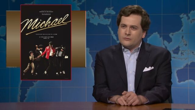 Tucker Carlson do 'SNL destrói o Met Gala e o Jogar