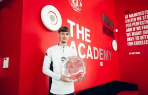 Tyler Fletcher se prepara para a chance de titular da Escócia com Scott McTominay, depois de ganhar o prêmio Man Utd Tyler Fletcher elogia o 'inacreditável' técnico sênior do Man Utd que ele 'espera' se tornar permanente