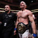 Sean Strickland vence Khamzat Chimaev e se torna bicampeão peso médio no UFC 328
