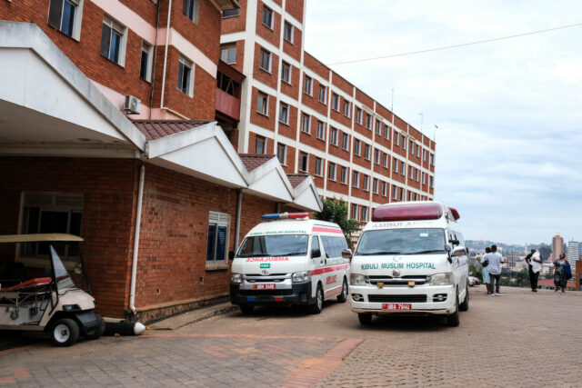 Uganda fecha fronteira com a RDC num esforço para conter Uganda fecha fronteira com a RDC num esforço para conter surto de Ébola