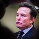 Um juiz dos EUA disse a Musk para ficar por perto. Ele pegou um vôo para a China.