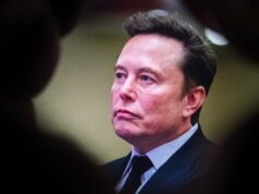 Um juiz dos EUA disse a Musk para ficar por perto. Ele pegou um vôo para a China. Um juiz dos EUA disse a Musk para ficar por perto. Ele pegou um vôo para a China.