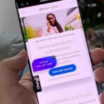 Página da web do Xfinity Mobile em um telefone com leitura de cópia: