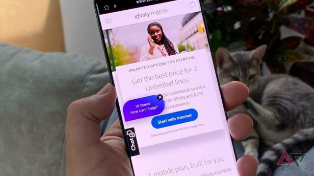 Página da web do Xfinity Mobile em um telefone com leitura de cópia: 